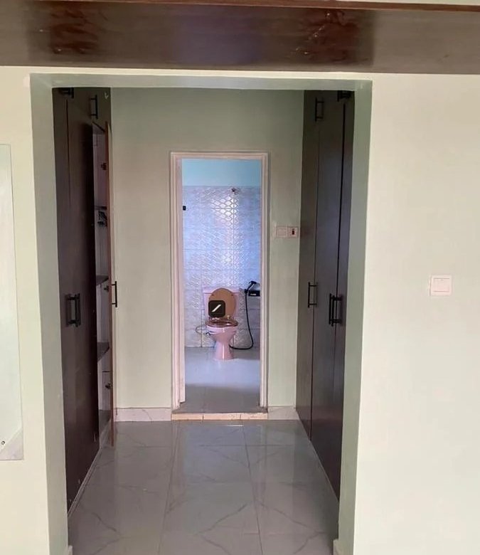 675