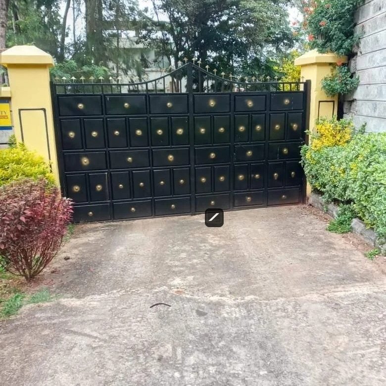 780