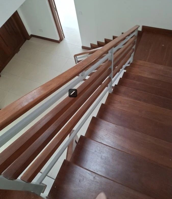 675